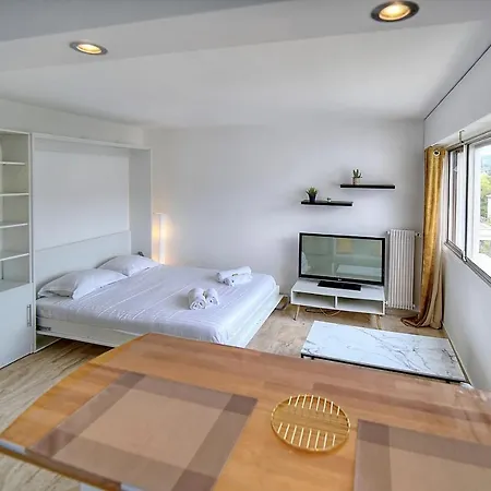 Apartment Upstays California View 29m